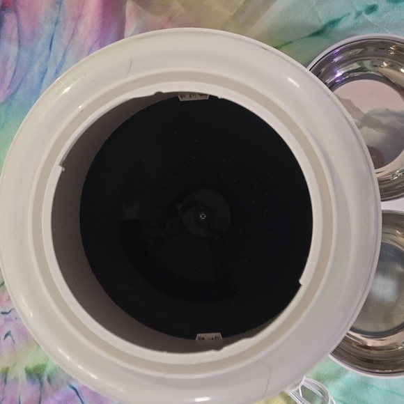 PETLIBRO Automatic Cat Feeder, 5G WiFi Pet Feeder for Two pets - Picture 2 of 2